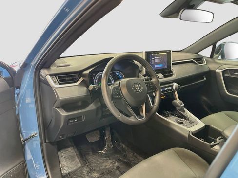 Used 2024 Toyota RAV4 SE AWD/4WD image 9