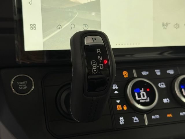 New 2026 Land Rover Defender 130 V8 AWD/4WD image 33