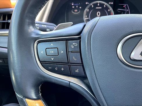 Used 2019 Lexus ES 350 w/ Accessory Package 2 FWD image 23