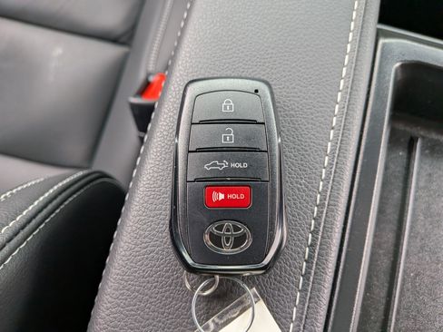 Used 2026 Toyota Tundra Limited AWD/4WD image 37