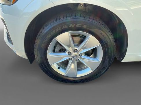 Used 2022 Volvo XC60 B5 Momentum AWD/4WD image 15