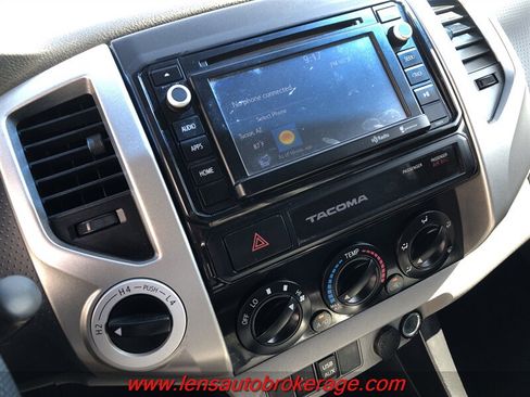 Used 2015 Toyota Tacoma 4x4 Double Cab w/ TRD Off-Road Package image 14