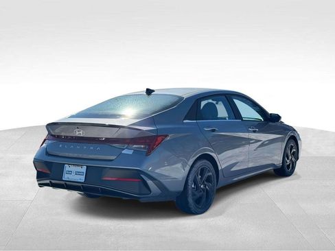 New 2026 Hyundai Elantra SEL Sport Premium FWD image 4