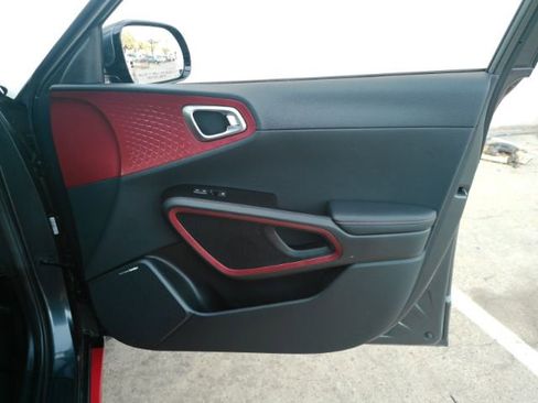 Used 2021 Kia Soul Turbo image 18