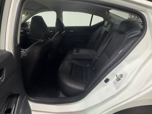 Used 2024 Nissan Altima 2.5 SR FWD image 21