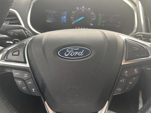 Used 2020 Ford Edge Titanium w/ Equipment Group 301A image 17