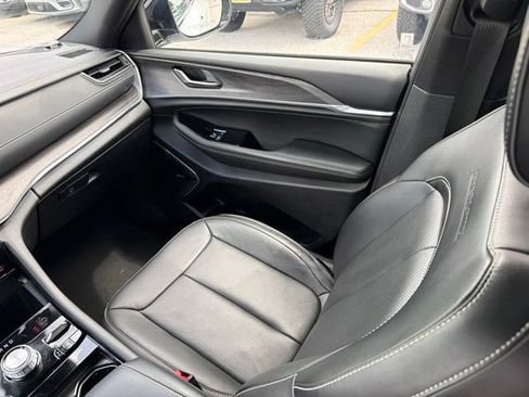 Used 2023 Jeep Grand Cherokee L Overland AWD/4WD image 24