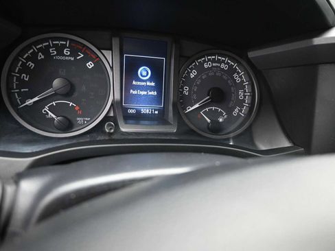 Used 2023 Toyota Tacoma TRD Off-Road image 13