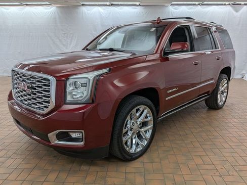 Used 2019 GMC Yukon Denali w/ Denali Ultimate Package image 3