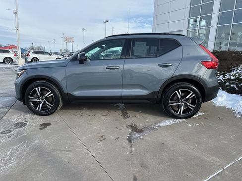 Used 2023 Volvo XC40 B5 Plus w/ Driver Assist Package image 8