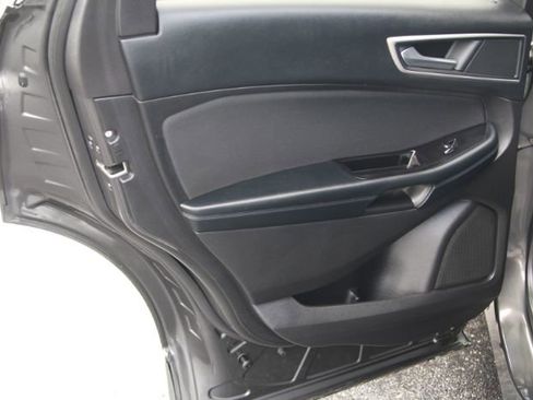 Used 2017 Ford Edge SEL image 5