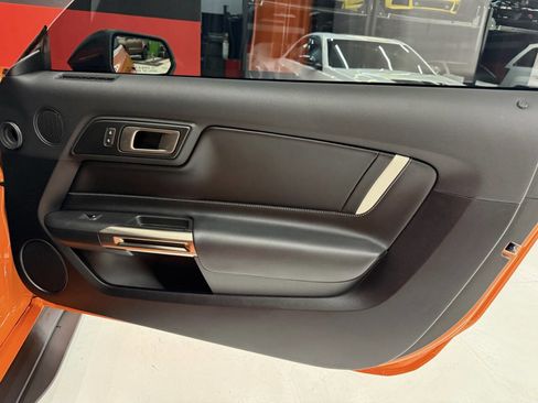 Used 2021 Ford Mustang Shelby GT500 w/ Technology Package image 37