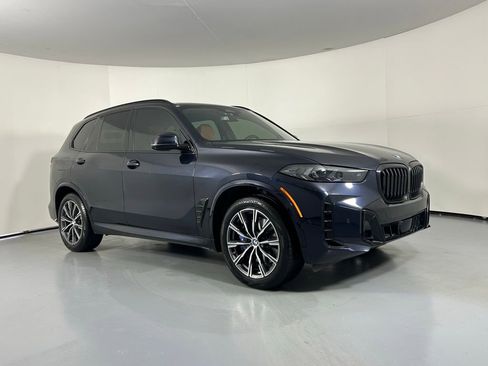 Used 2024 BMW X5 xDrive40i w/ M Sport Package image 1