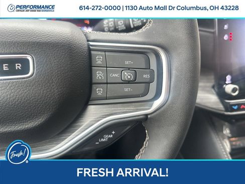 Used 2024 Jeep Wagoneer Series III w/ Premium Group I image 19