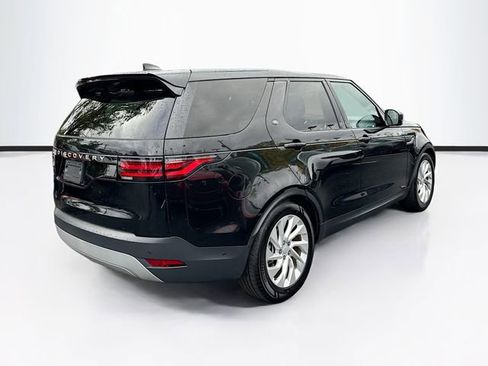 Used 2024 Land Rover Discovery S image 7