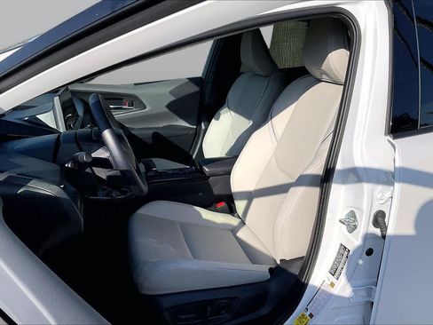 Certified 2026 Toyota Prius XLE FWD image 7