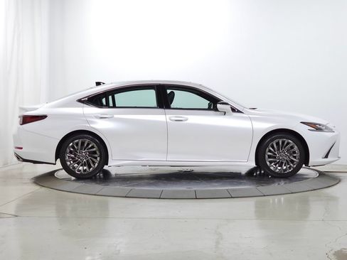 Used 2024 Lexus ES 350 Ultra Luxury FWD image 10