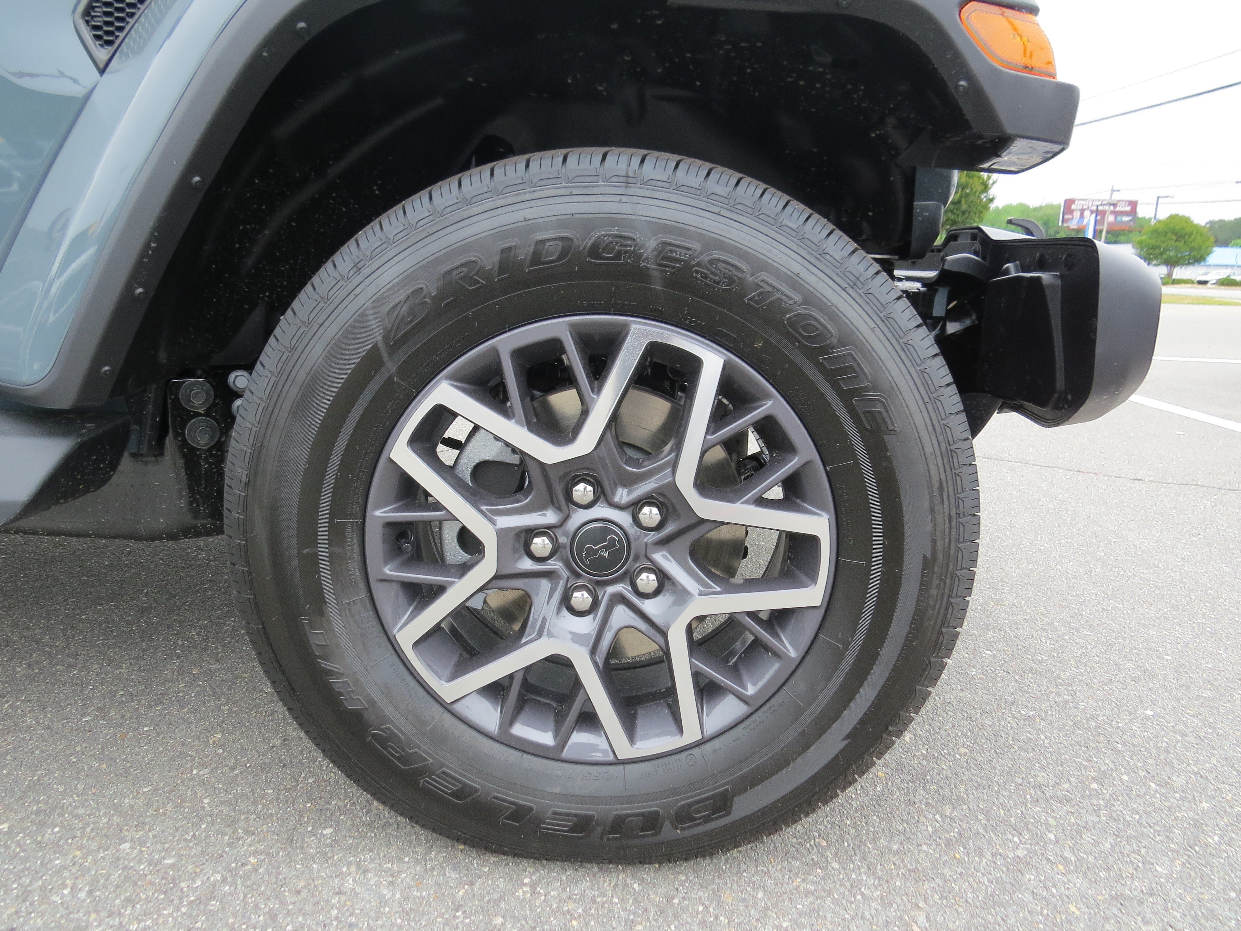 New 2026 Jeep Wrangler Unlimited Sahara AWD/4WD image 10