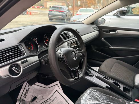 Used 2016 Volkswagen Passat 1.8T S image 17