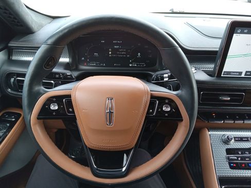 Used 2023 Lincoln Aviator Black Label AWD/4WD image 13