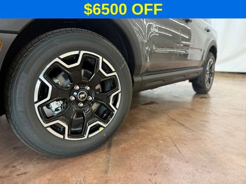 New 2025 Ford Bronco Sport Outer Banks w/ Outer Banks Tech Package+ AWD/4WD image 17