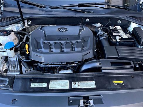 Used 2018 Volkswagen Passat 2.0T SE image 32