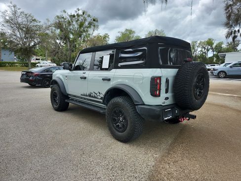 Used 2023 Ford Bronco Wildtrak image 3