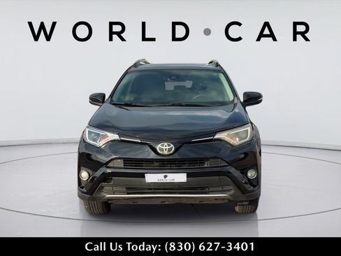 Used 2018 Toyota RAV4 XLE w/ Plus Extra Value Package FWD image 16