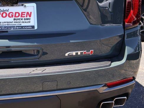 New 2026 GMC Yukon XL AT4 AWD/4WD image 7