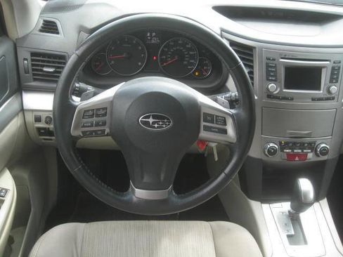 Used 2014 Subaru Outback 2.5i Premium AWD/4WD image 13