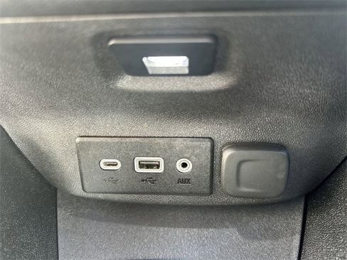 Used 2024 Chevrolet Malibu LT image 36