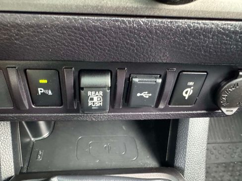 Certified 2022 Toyota Tacoma TRD Sport w/ TRD Premium Sport Package AWD/4WD image 38