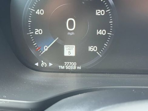 Used 2021 Volvo XC60 T5 Momentum w/ Protection Package Premier FWD image 33