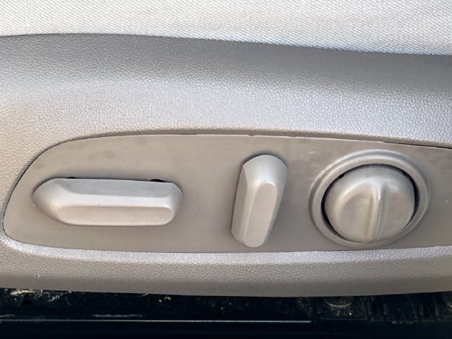 Used 2025 Chevrolet Malibu LT FWD image 28