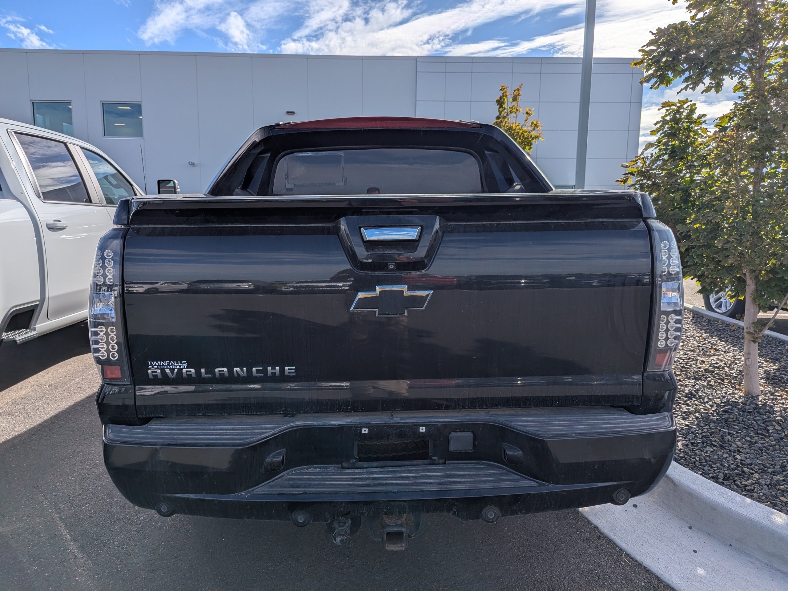 Used 2013 Chevrolet Avalanche LT w/ All-Star Edition AWD/4WD image 7