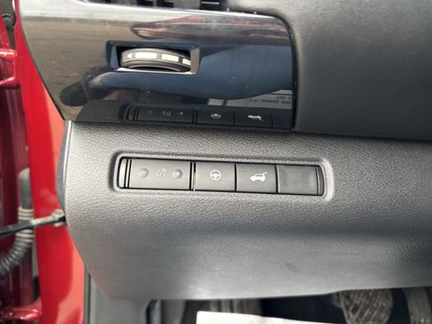 Used 2022 Nissan Pathfinder SV w/ SV Premium Package image 11