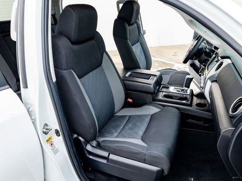 Used 2014 Toyota Tundra SR5 w/ TRD Off Road Package image 27