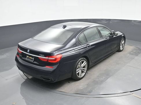 Used 2018 BMW 750i xDrive AWD/4WD image 24