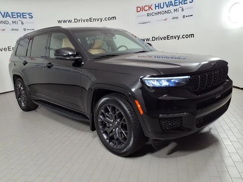 Used 2024 Jeep Grand Cherokee L Summit AWD/4WD image 3