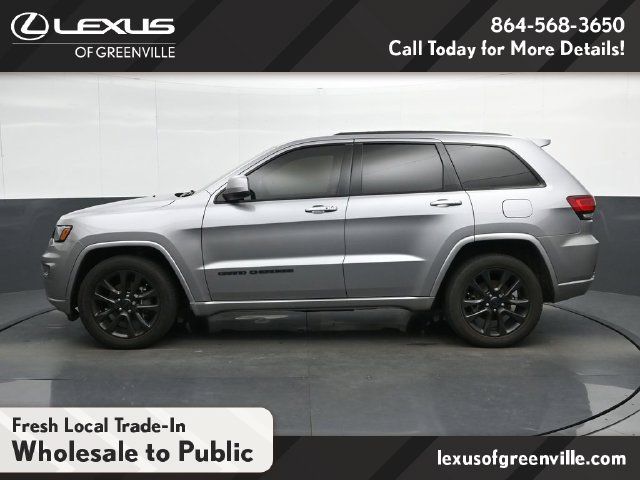 Used 2020 Jeep Grand Cherokee Altitude RWD image 10