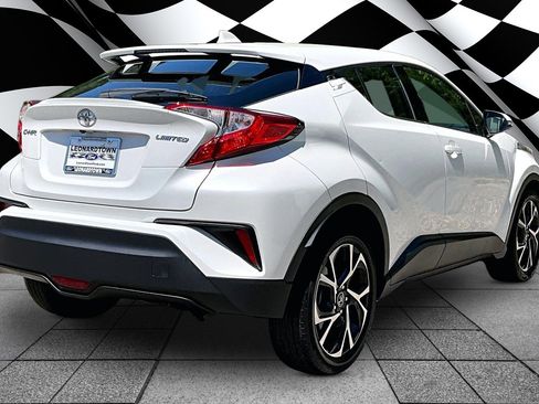 Used 2019 Toyota C-HR Limited FWD image 2