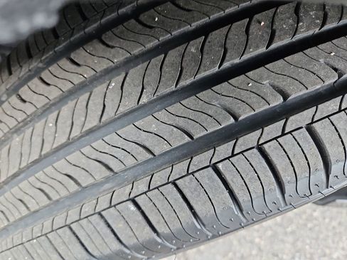 Used 2025 Toyota Camry LE image 32