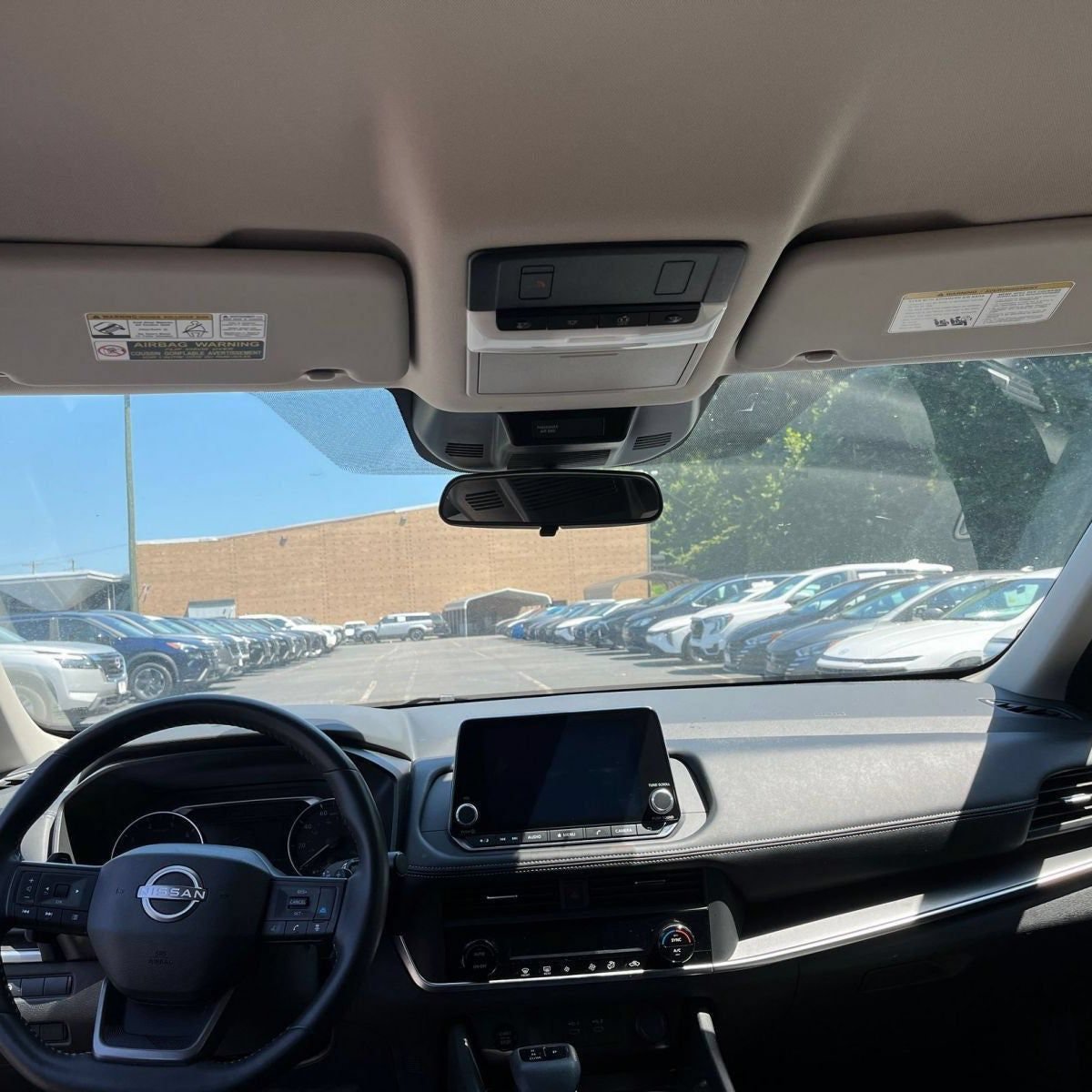 Used 2025 Nissan Rogue SV AWD/4WD image 34