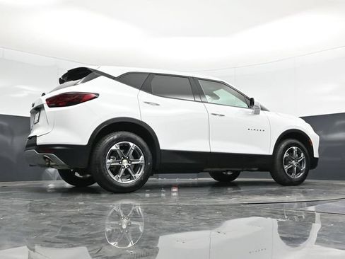 Used 2025 Chevrolet Blazer LT FWD image 55