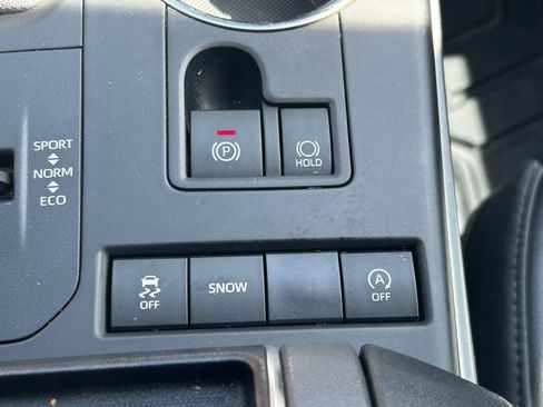 Used 2022 Toyota Highlander XSE FWD image 31