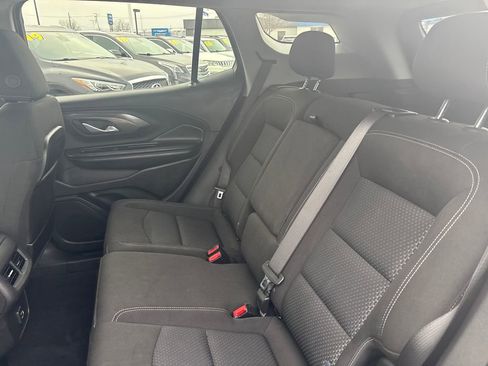 Used 2024 GMC Terrain SLE w/ Driver Convenience Package image 30