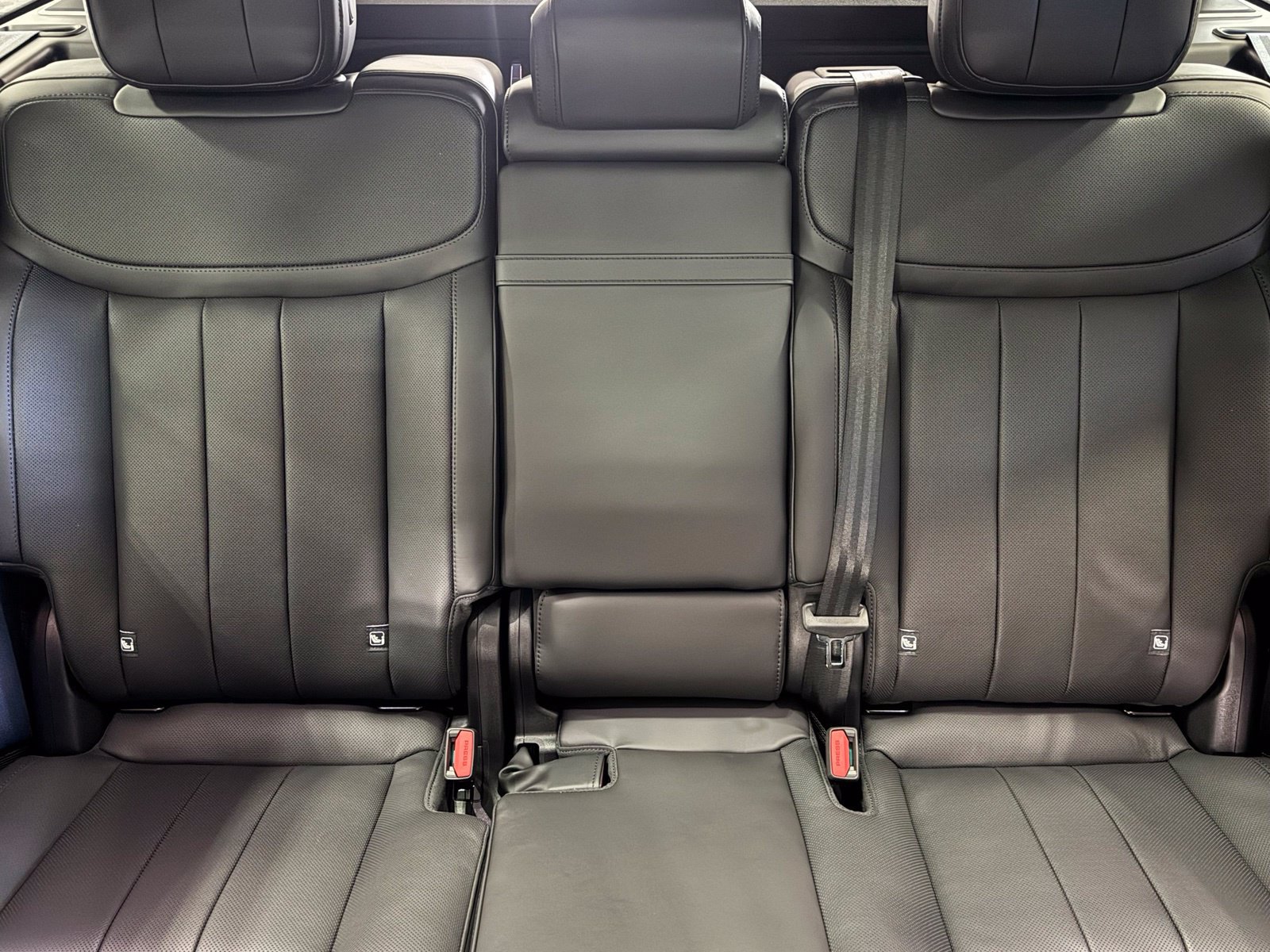 New 2026 Land Rover Range Rover SE AWD/4WD image 30