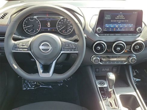 New 2025 Nissan Sentra SR image 5