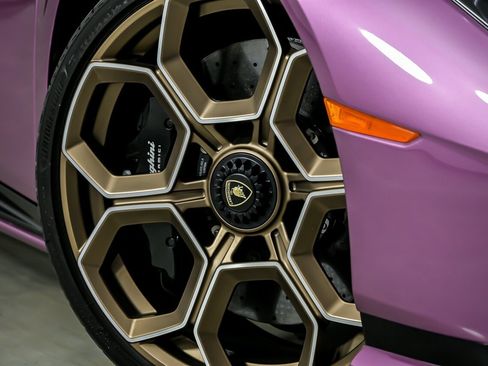 Used 2023 Lamborghini Huracan Tecnica RWD image 4