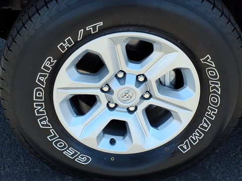 Used 2023 Toyota 4Runner SR5 Premium AWD/4WD image 12